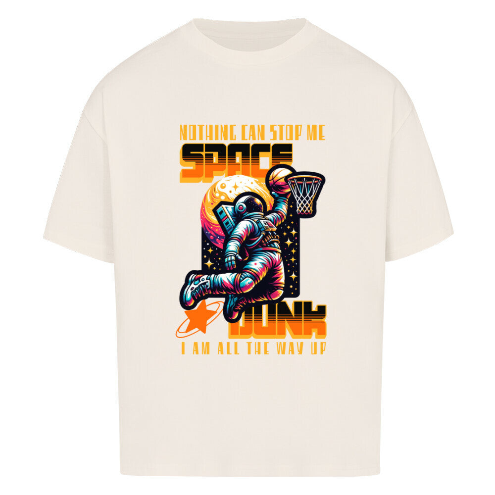 Naturl Raw Oversized T-Shirt mit buntem Retro-Print eines Astronauten, der einen „Space Dunk“ (Basketball) vor einem Planeten macht. Mit dem orangefarbenen Slogan „NOTHING CAN STOP ME“ und „I AM ALL THE WAY UP“. 100% Premium Baumwolle