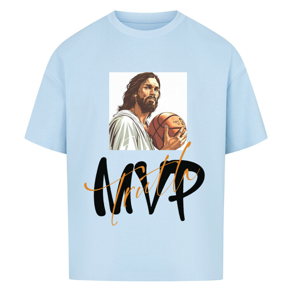Babyblau Oversized Basketball T-Shirt mit einem Print von Jesus, der einen Basketball hält, und dem stilisierten Schriftzug " MVP Truth" aus 100% Baumwolle