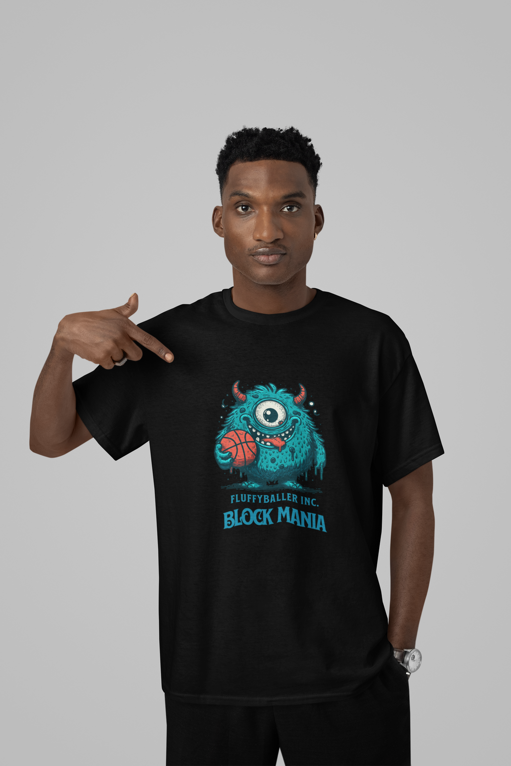 Oversized Basketball T-Shirt Schwarz Männer model  Fluffy Baller 100% Premium Baumwolle