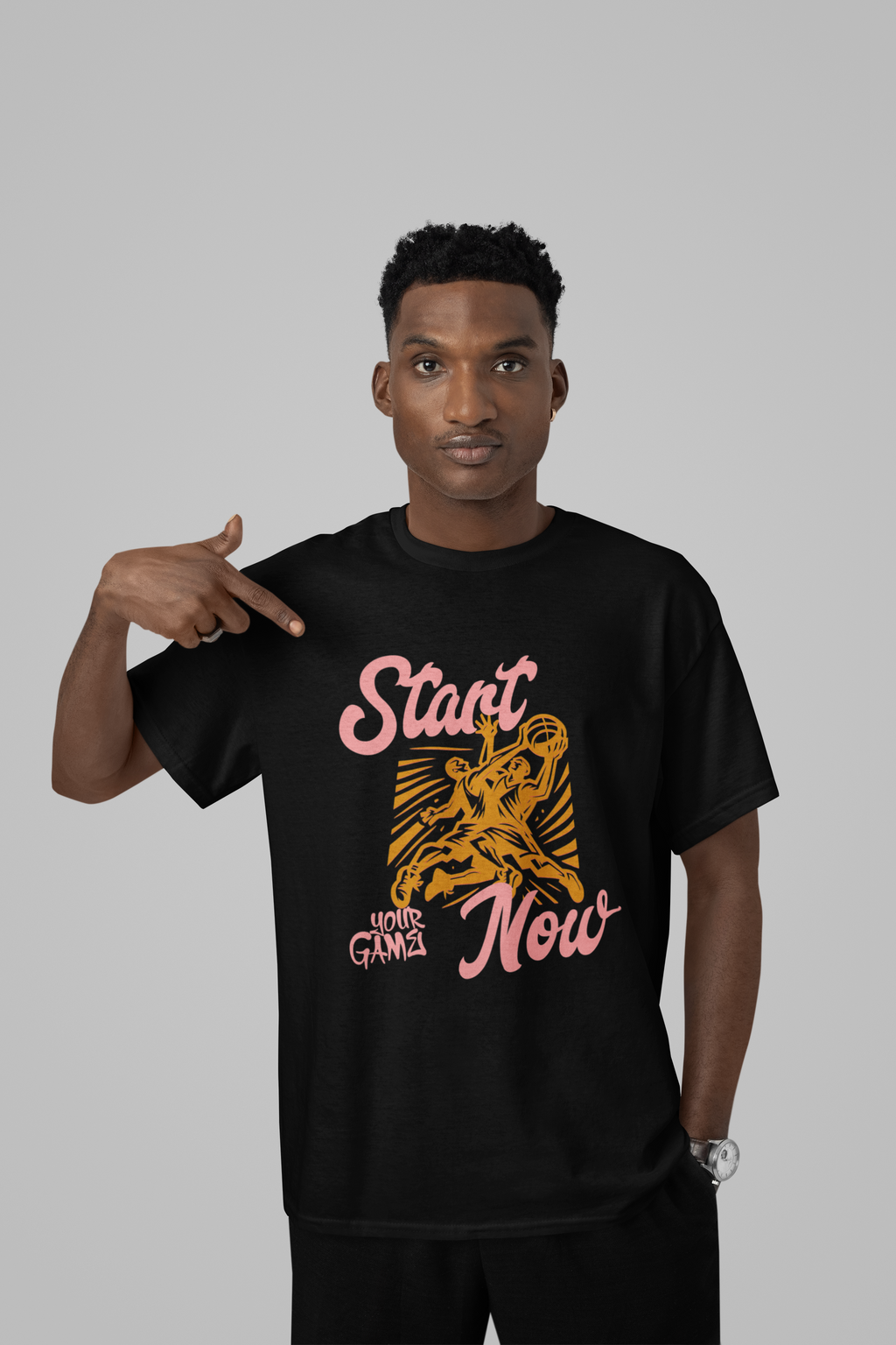 Start Your Game Now Basketball T-Shirt Schwarz Oversized Herren Model 100% Premium Baumwolle